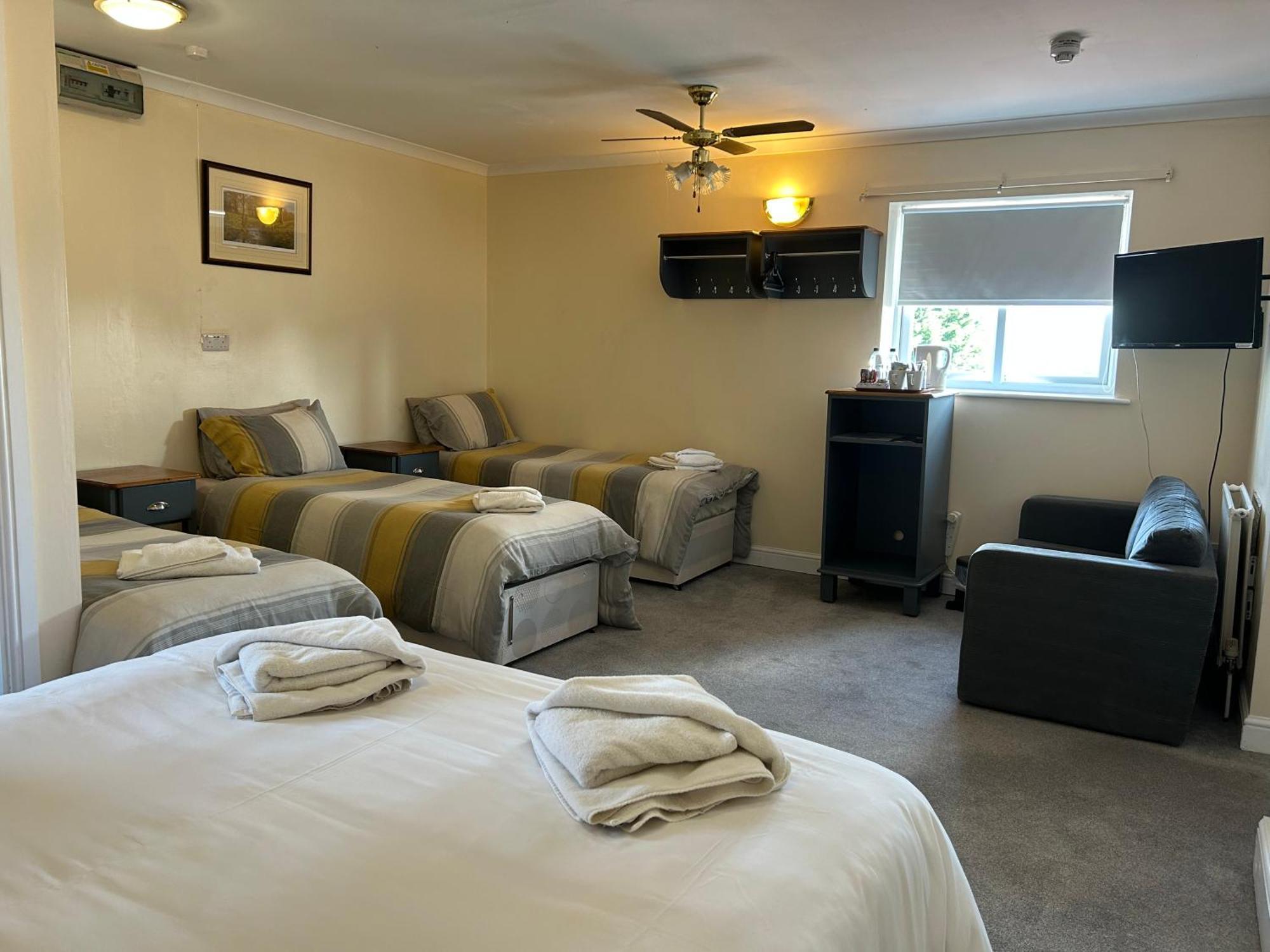 Halfway House Inn Country Lodge Yeovil Zewnętrze zdjęcie
